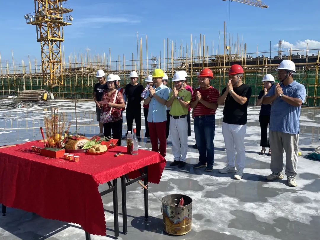 宏豐承建的高黎居委會(huì)廠房新建項(xiàng)目封頂儀式順利舉行